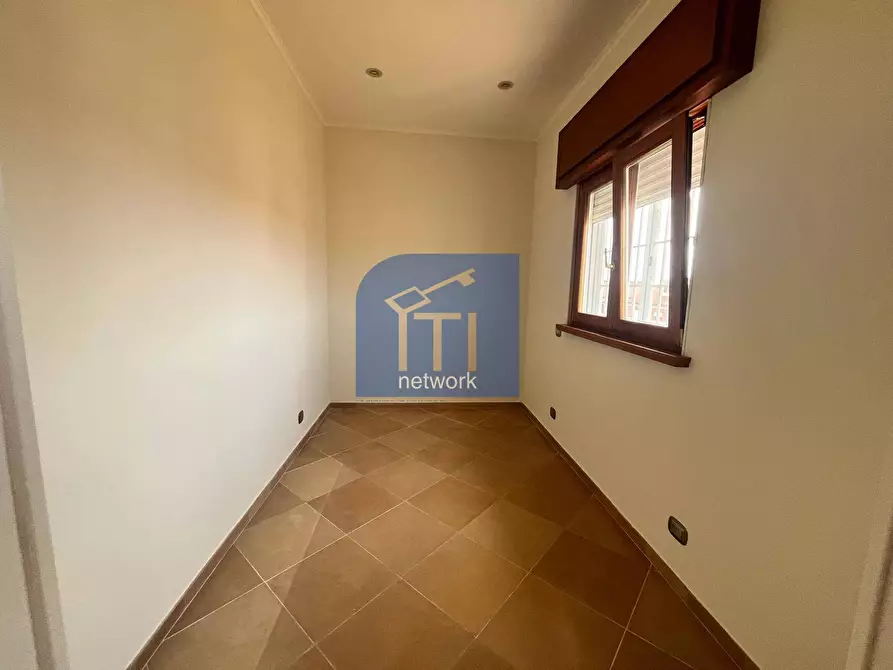 Immagine 13 di Attico in vendita  in Via Delle Gondole a Roma