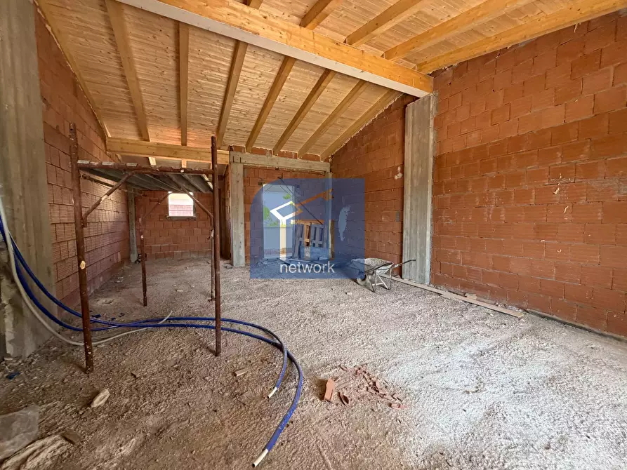 Immagine 24 di Appartamento in vendita  in Viale Enea a Ardea