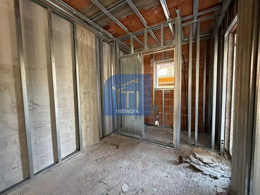 Immagine 25 di Appartamento in vendita  in Viale Enea a Ardea