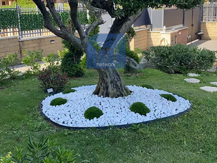 Immagine 20 di Casa semindipendente in vendita  in via Giuseppe Zanardelli a Pomezia