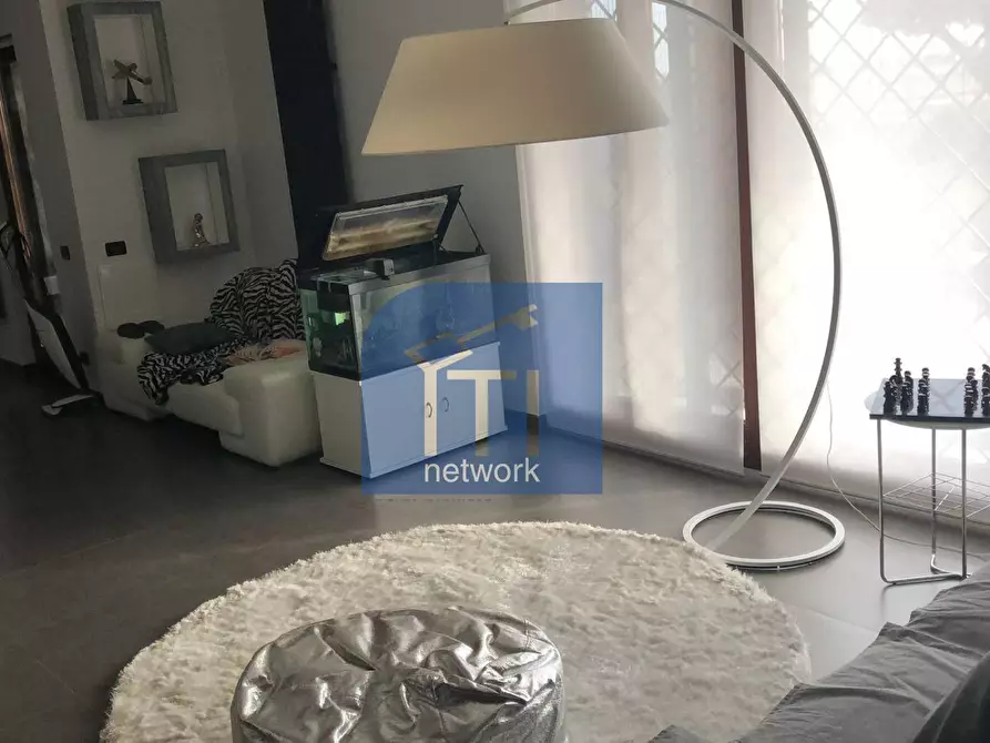 Immagine 14 di Casa semindipendente in vendita  in via Giuseppe Zanardelli a Pomezia