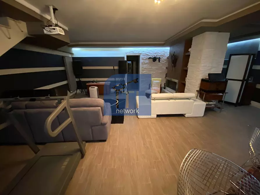 Immagine 42 di Casa semindipendente in vendita  in via Giuseppe Zanardelli a Pomezia