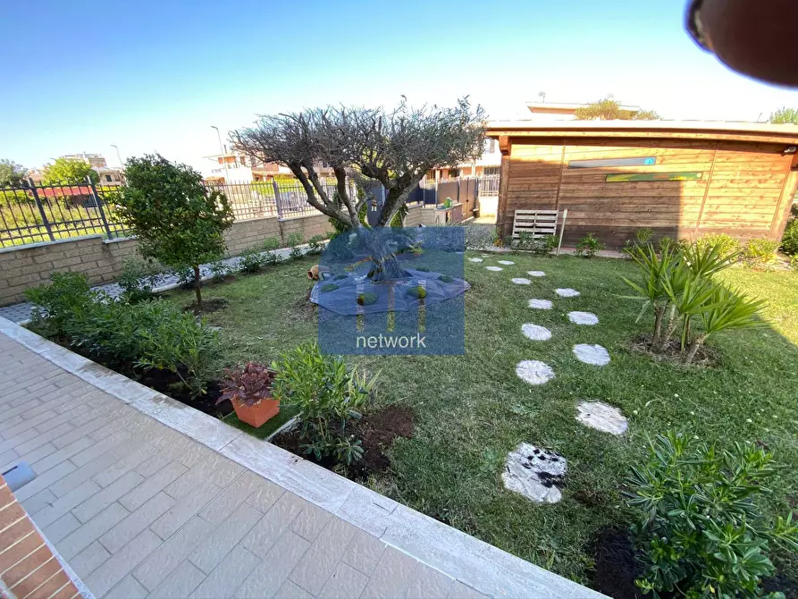 Immagine 4 di Casa semindipendente in vendita  in via Giuseppe Zanardelli a Pomezia