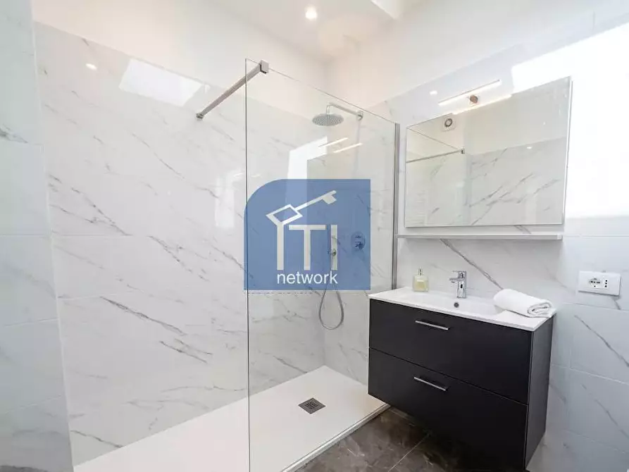 Immagine 8 di Casa semindipendente in vendita  in Alessandro Fortis a Pomezia