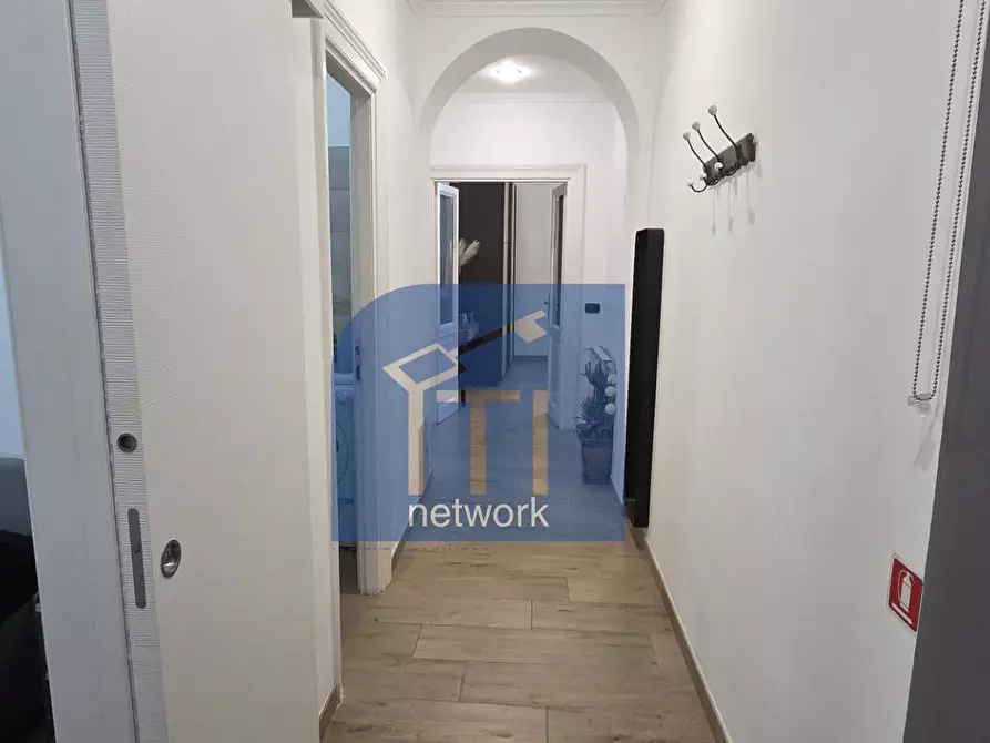 Immagine 4 di Appartamento in vendita  in Viale Della Marina a Roma