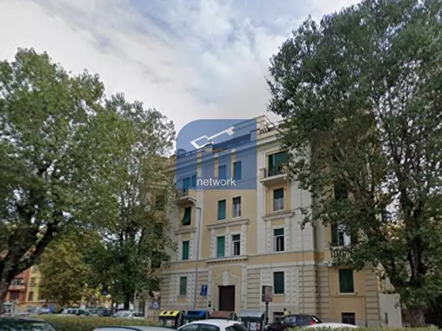 Immagine 1 di Appartamento in vendita  in Viale Della Marina a Roma