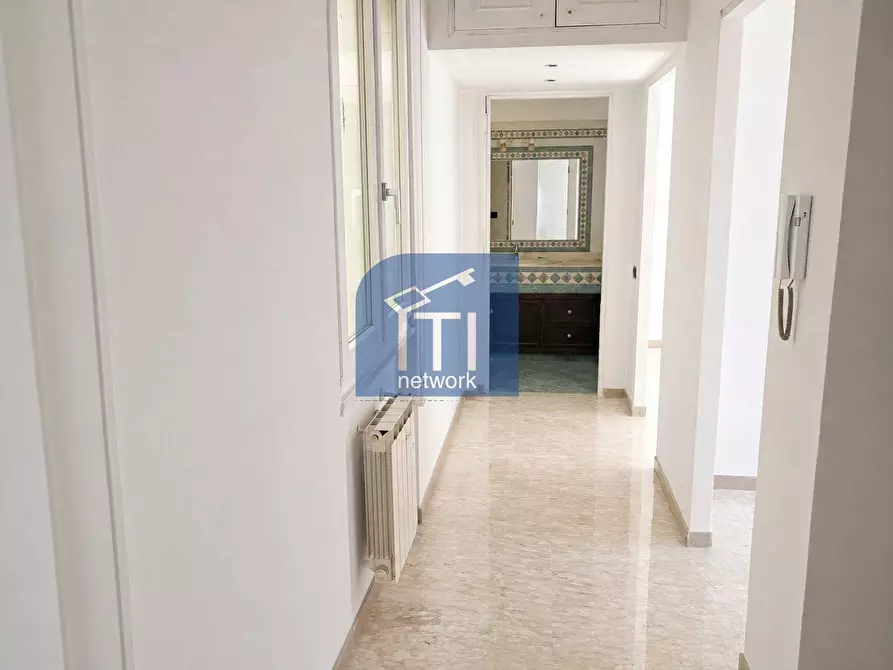 Immagine 10 di Appartamento in vendita  in Viale dei Promontori 50 a Roma