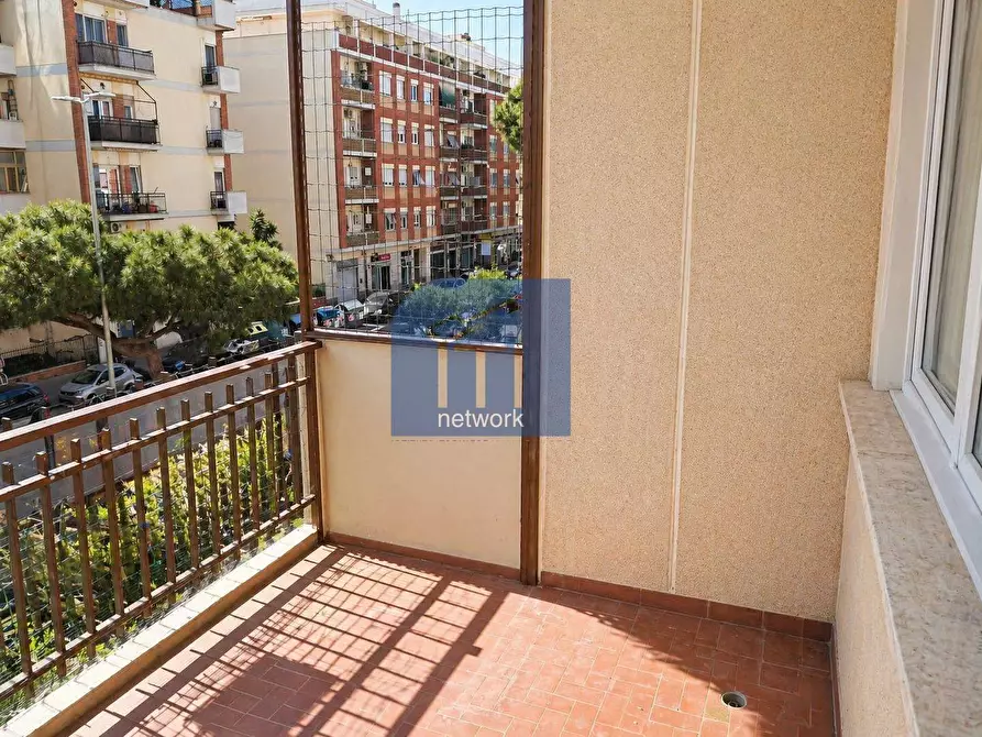 Immagine 4 di Appartamento in vendita  in Viale dei Promontori 50 a Roma