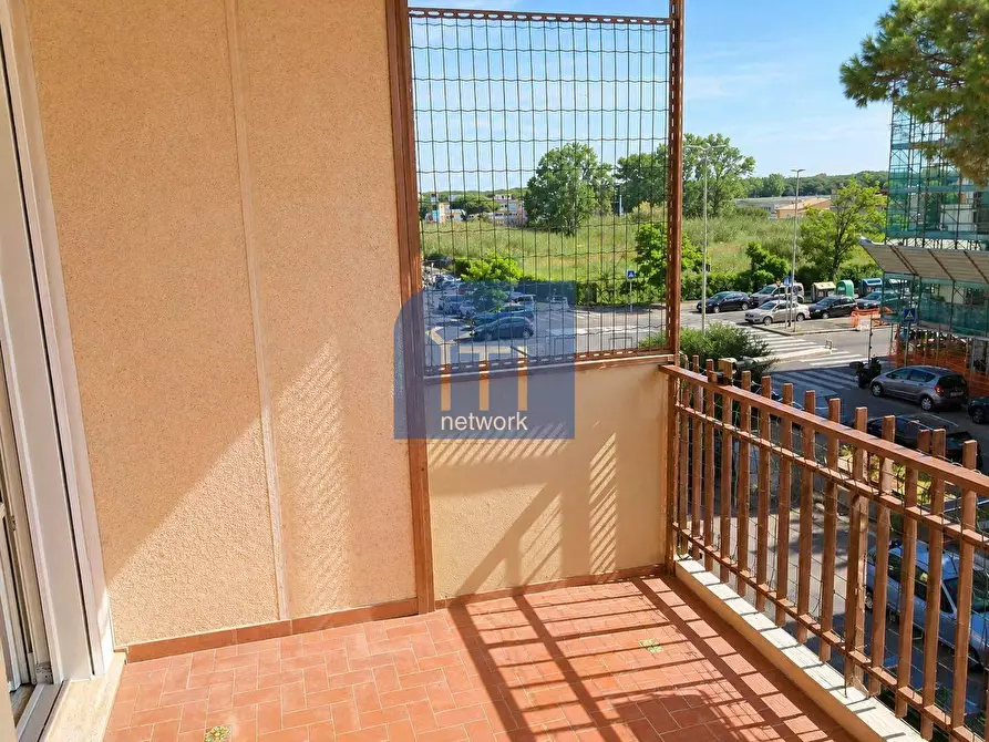 Immagine 5 di Appartamento in vendita  in Viale dei Promontori 50 a Roma
