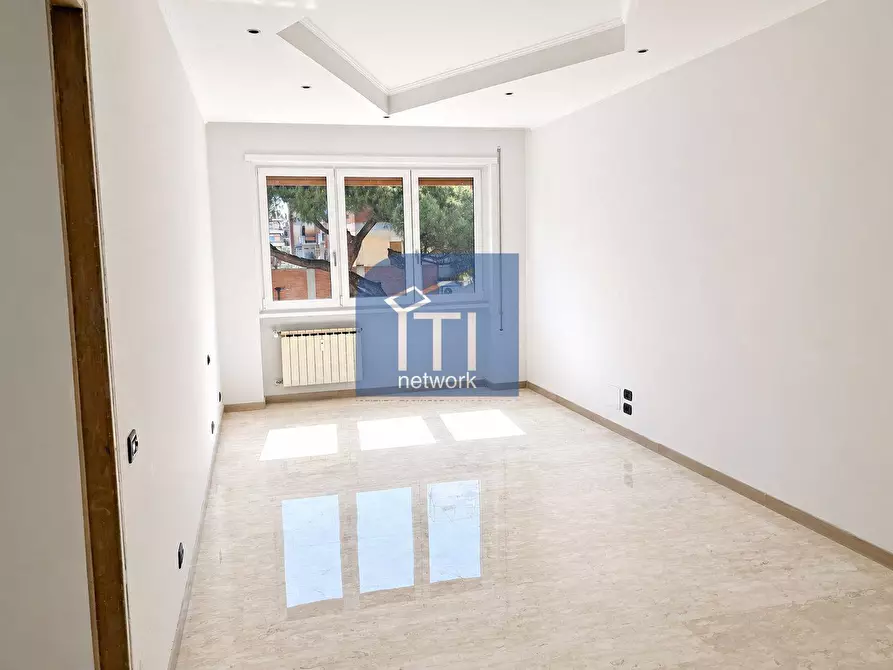 Immagine 19 di Appartamento in vendita  in Viale dei Promontori 50 a Roma