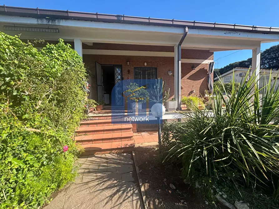 Immagine 2 di Villa in vendita  in Via Delle Mimose a Ardea