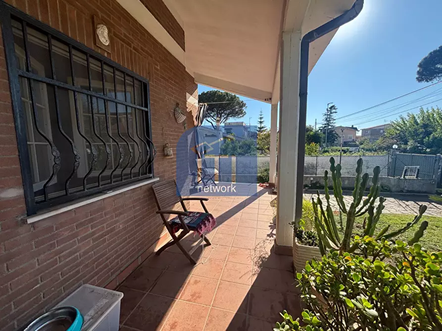 Immagine 4 di Villa in vendita  in Via Delle Mimose a Ardea