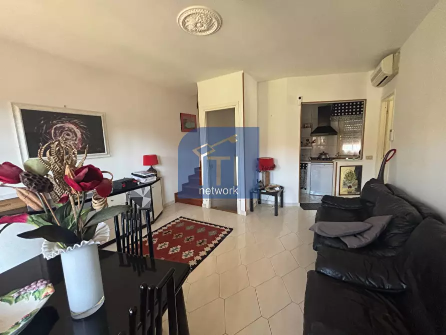 Immagine 17 di Villa in vendita  in Via Delle Mimose a Ardea