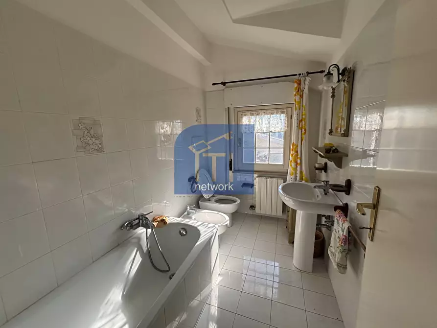 Immagine 37 di Villa in vendita  in Via Delle Mimose a Ardea