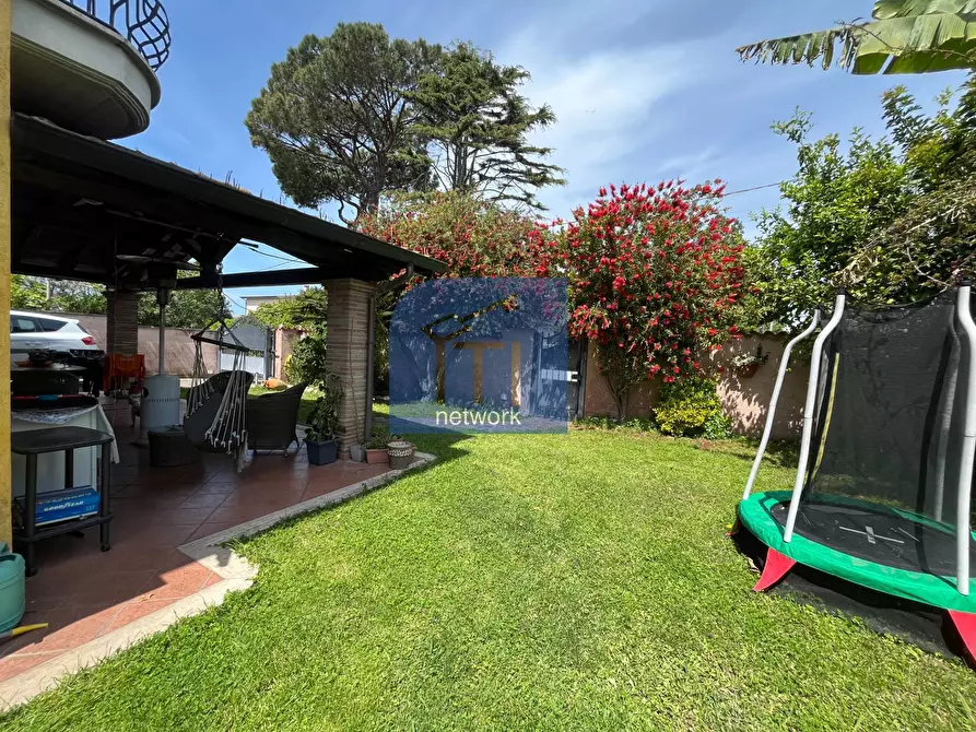 Immagine 7 di Villa in vendita  in via delle fresie a Anzio
