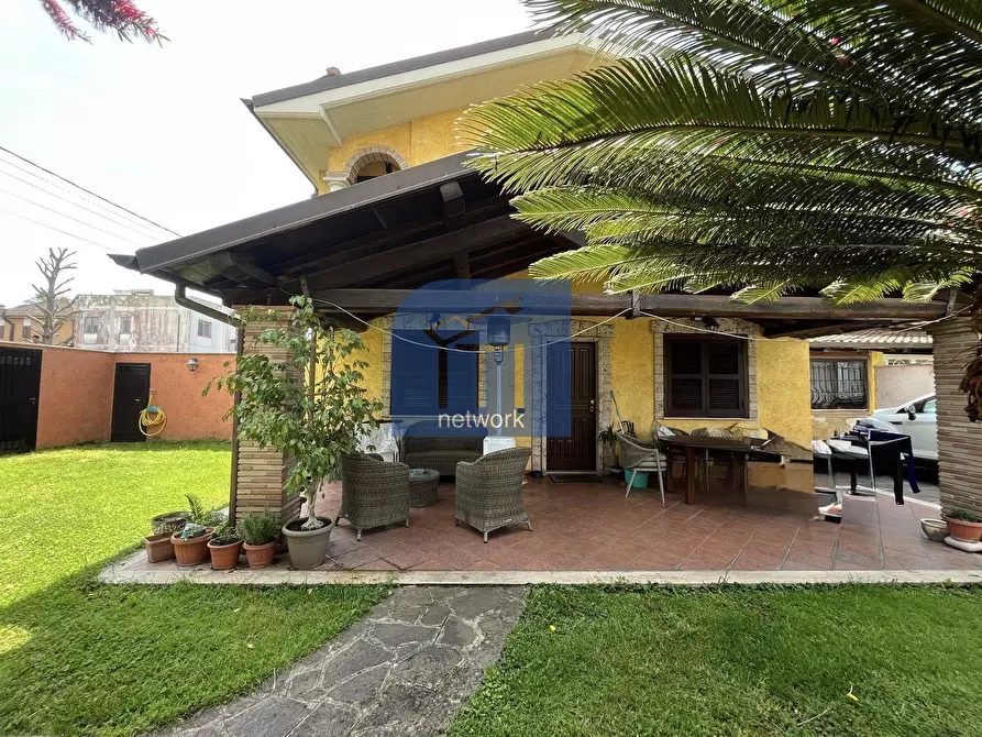 Immagine 5 di Villa in vendita  in via delle fresie a Anzio