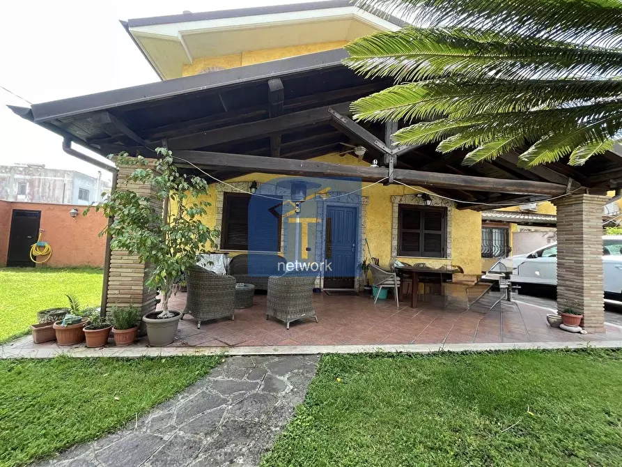 Immagine 6 di Villa in vendita  in via delle fresie a Anzio
