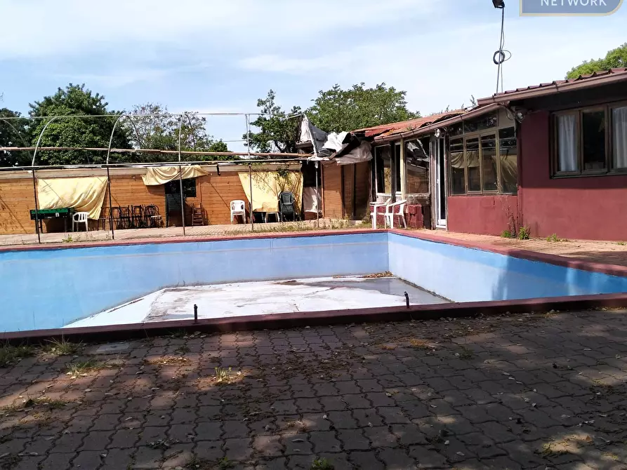Immagine 34 di Agriturismo in vendita  in via Apriliana a Aprilia