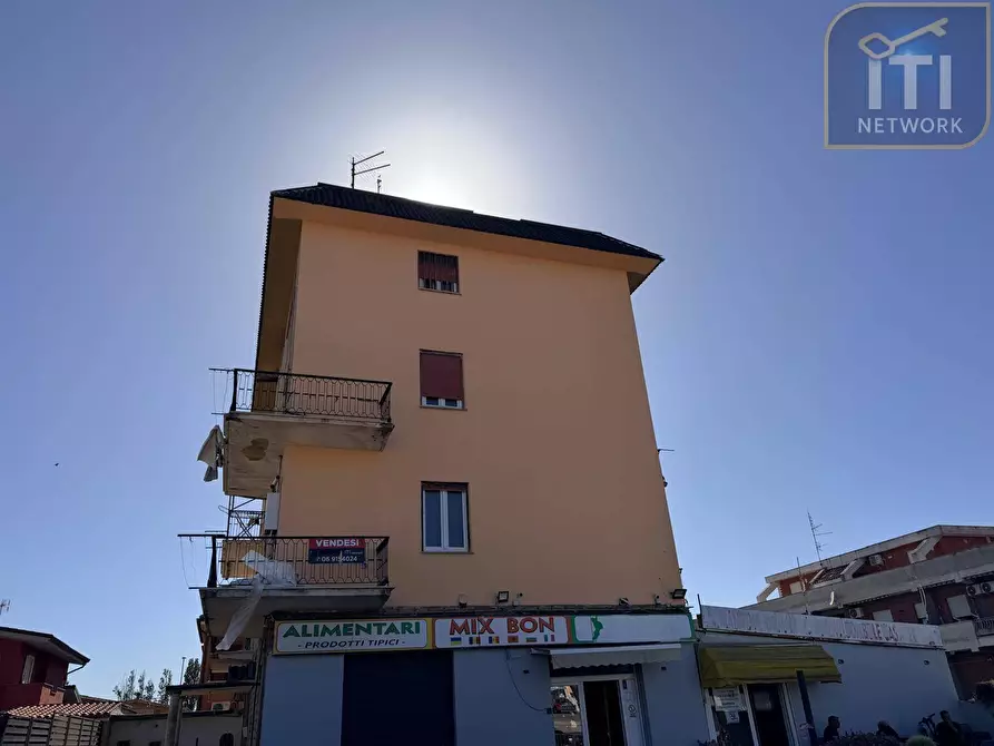 Immagine 1 di Appartamento in vendita  in Viale San Lorenzo a Ardea
