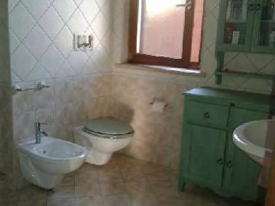Immagine 5 di Villa in vendita  in via del cinema a Anzio