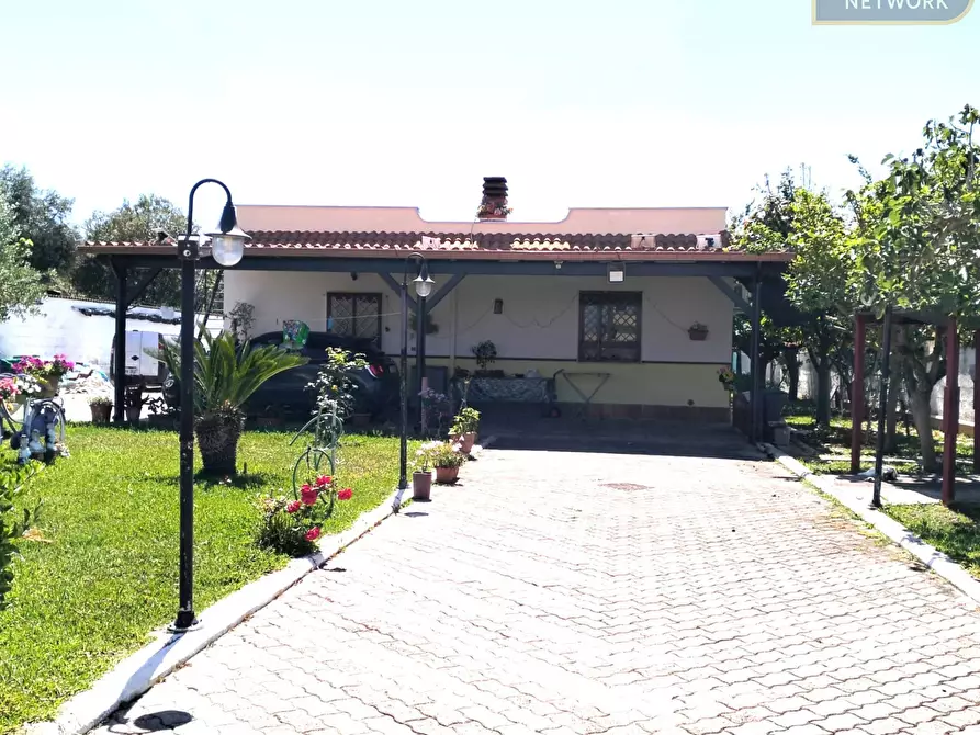 Immagine 1 di Villa in vendita  in via Beato Padre Pio a Nettuno