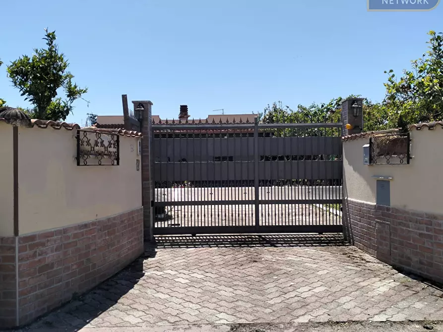 Immagine 6 di Villa in vendita  in via Beato Padre Pio a Nettuno