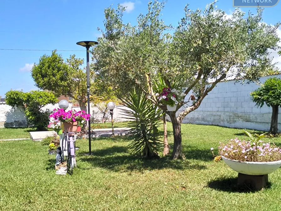 Immagine 4 di Villa in vendita  in via Beato Padre Pio a Nettuno