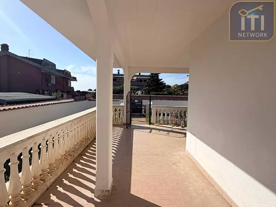 Immagine 6 di Villa in vendita  in Via Oceano Atlantico a Pomezia