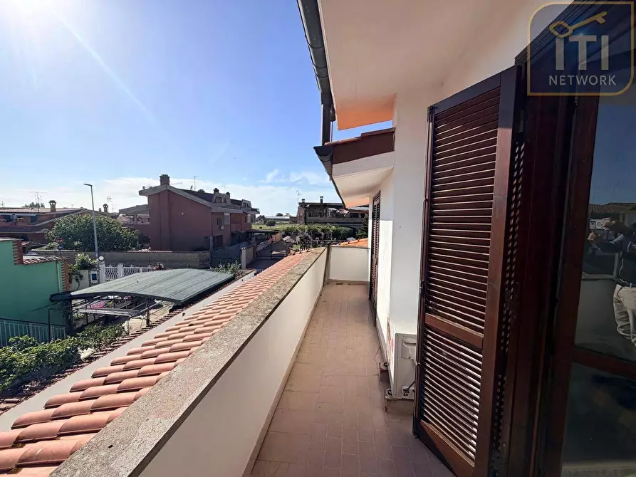 Immagine 14 di Villa in vendita  in Via Oceano Atlantico a Pomezia