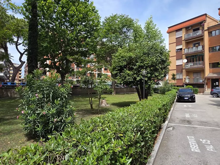 Immagine 3 di Appartamento in vendita  in Via Capo Spartivento 50 a Roma