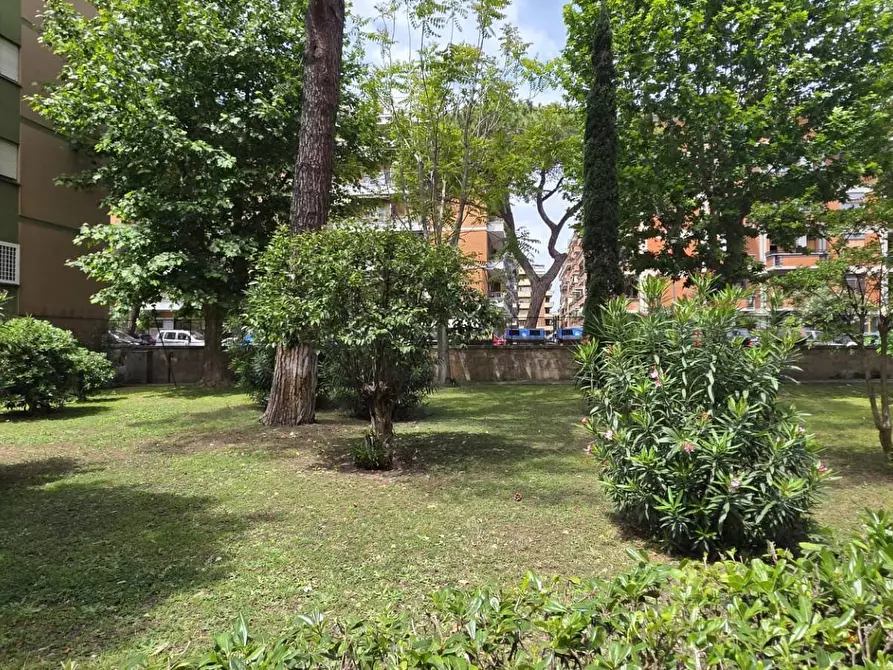 Immagine 35 di Appartamento in vendita  in Via Capo Spartivento 50 a Roma