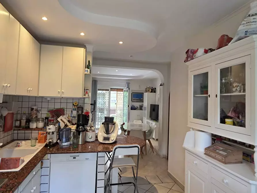 Immagine 10 di Appartamento in vendita  in Via Capo Spartivento 50 a Roma