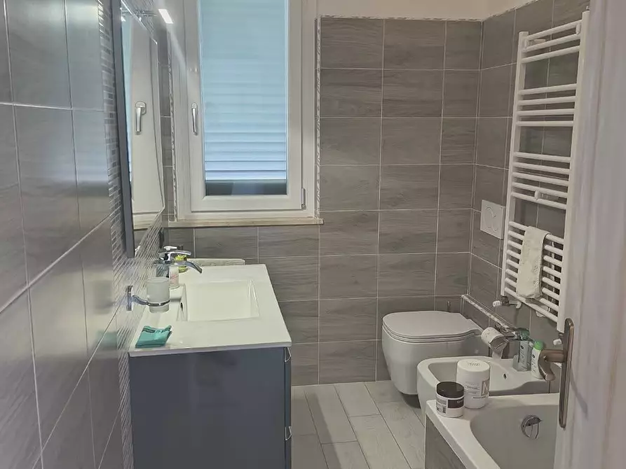 Immagine 14 di Villa in vendita  in via Renato fucini a Anzio