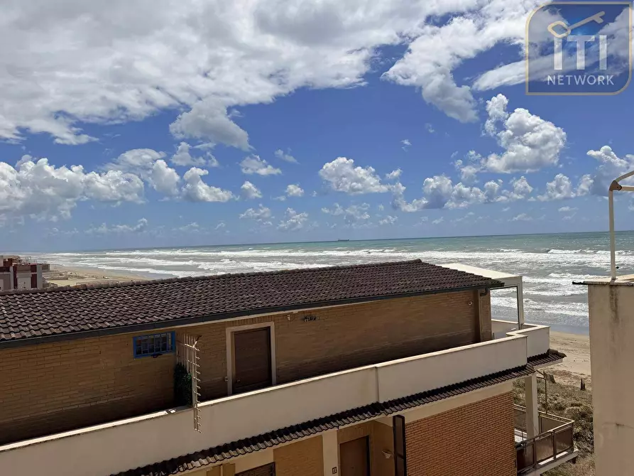 Immagine 5 di Appartamento in vendita  in Lungomare delle Sirene a Pomezia