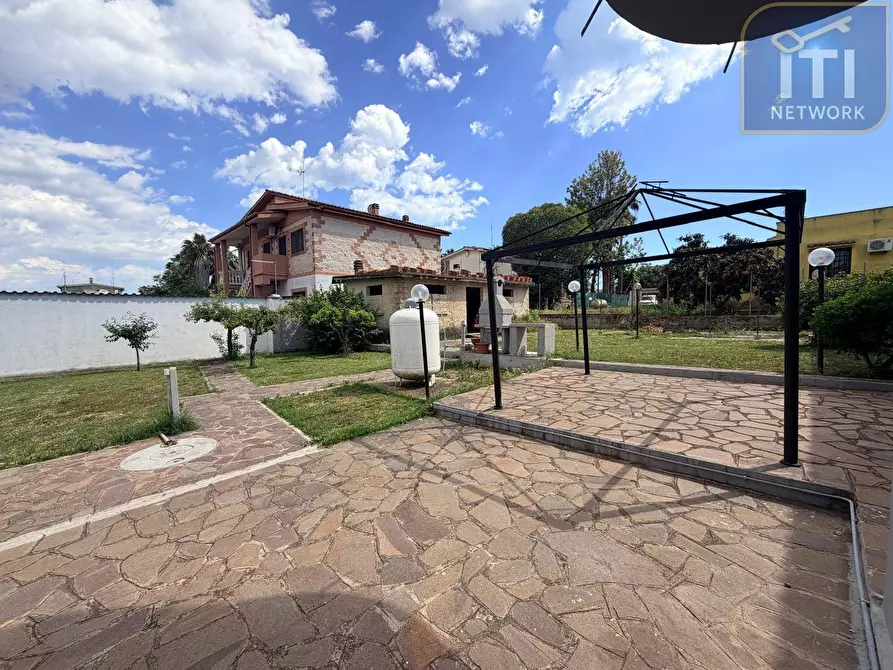 Immagine 15 di Villa in vendita  in Via Marta a Aprilia