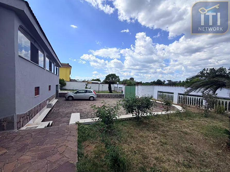 Immagine 11 di Villa in vendita  in Via Marta a Aprilia