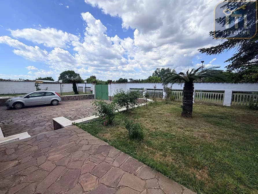 Immagine 12 di Villa in vendita  in Via Marta a Aprilia