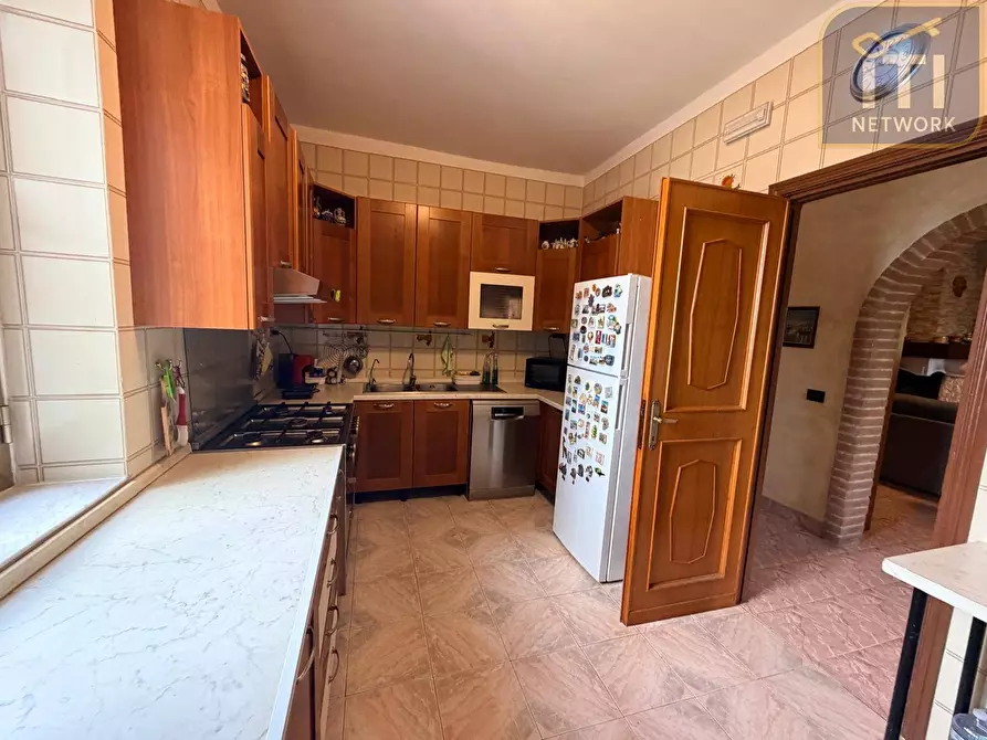 Immagine 39 di Villa in vendita  in Via Marta a Aprilia