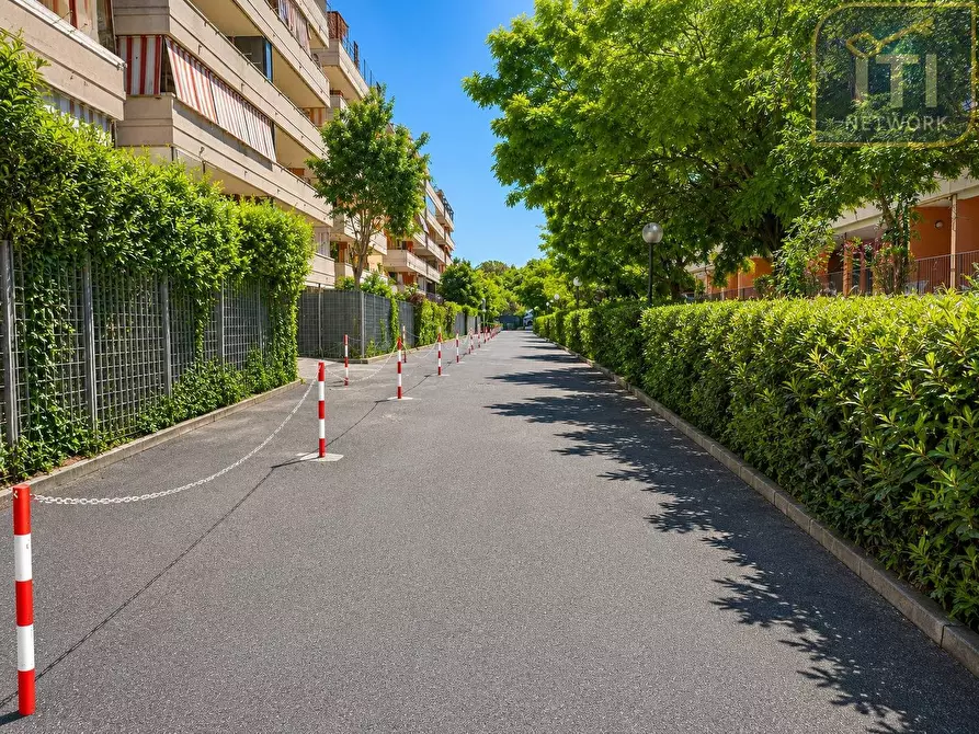 Immagine 27 di Appartamento in vendita  in Via Giorgio di Lullo 130 a Roma