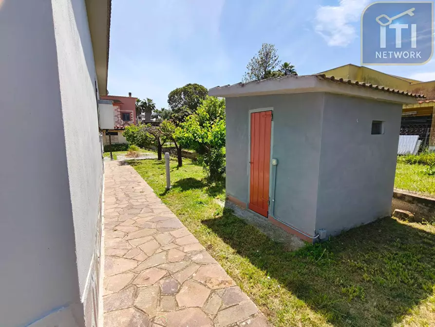 Immagine 25 di Villa in vendita  in Via Marta a Aprilia