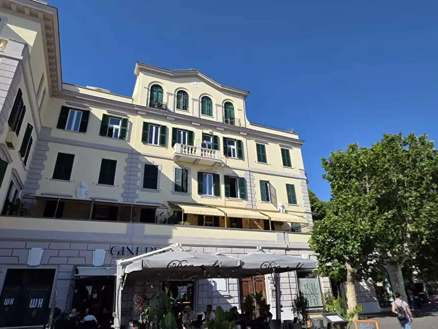 Immagine 1 di Appartamento in vendita  in Piazza Anco Marzio 13 a Roma