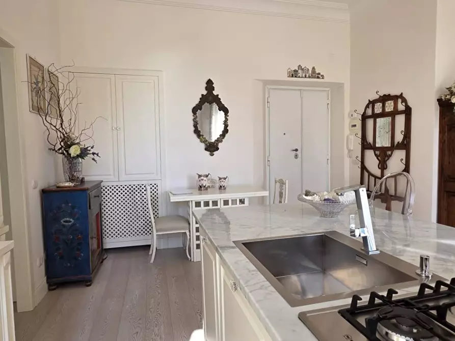 Immagine 11 di Appartamento in vendita  in Piazza Anco Marzio 13 a Roma