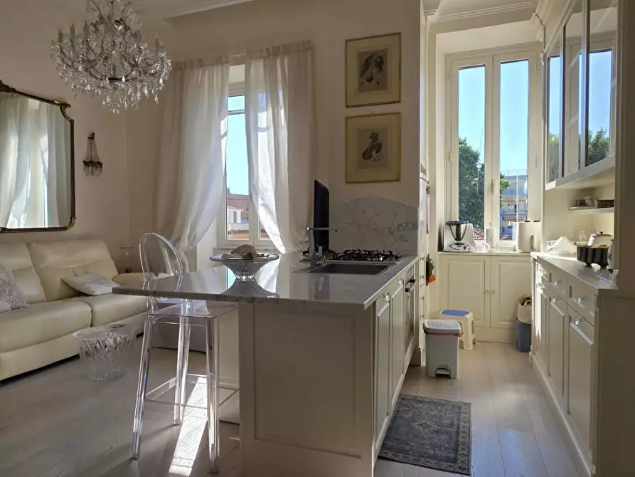 Immagine 28 di Appartamento in vendita  in Piazza Anco Marzio 13 a Roma