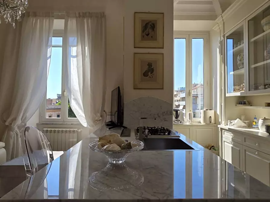 Immagine 5 di Appartamento in vendita  in Piazza Anco Marzio 13 a Roma