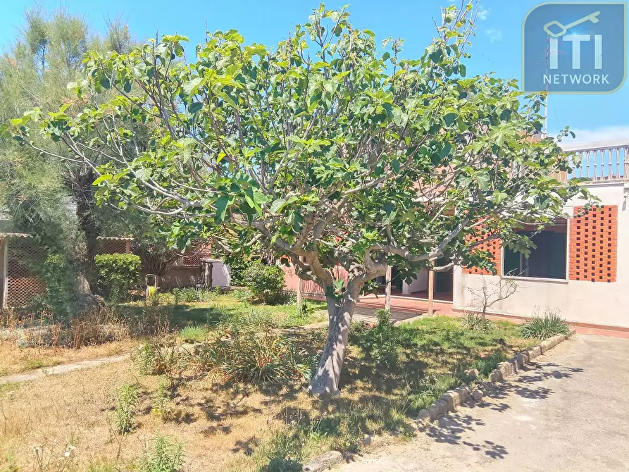 Immagine 25 di Villa in vendita  in VIALE SPAGNA a Pomezia