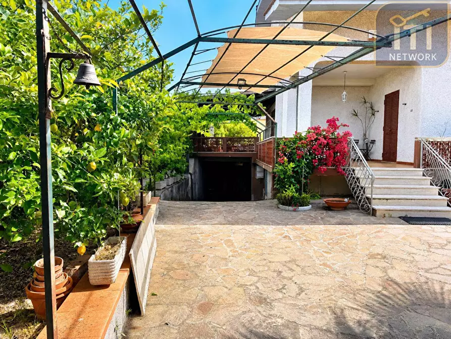 Immagine 2 di Villa in vendita  in via tanaro 91 a Ardea