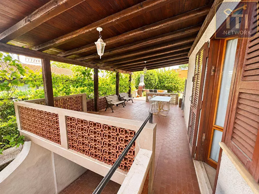 Immagine 12 di Villa in vendita  in via tanaro 91 a Ardea