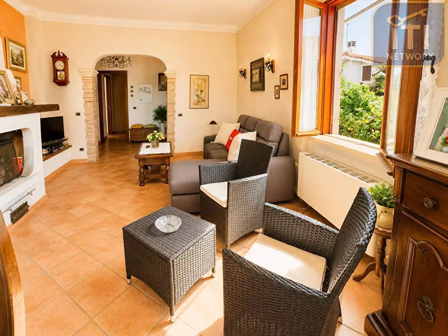 Immagine 22 di Villa in vendita  in via tanaro 91 a Ardea