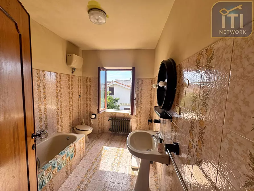 Immagine 43 di Villa in vendita  in via tanaro 91 a Ardea