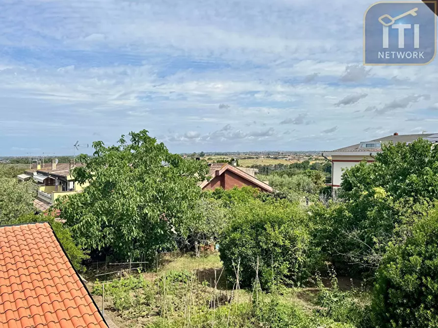 Immagine 45 di Villa in vendita  in via tanaro 91 a Ardea